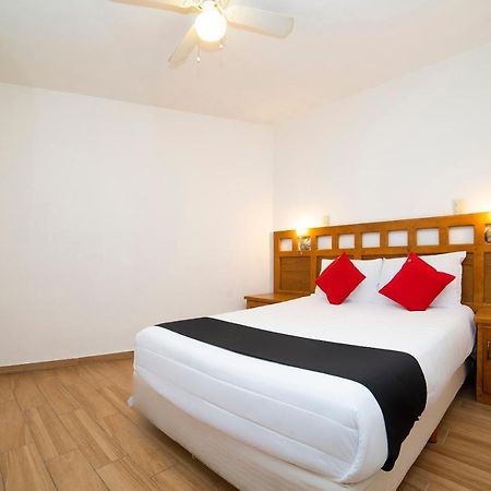 Hôtel Amueblados San Isidro à León de los Aldamas Extérieur photo