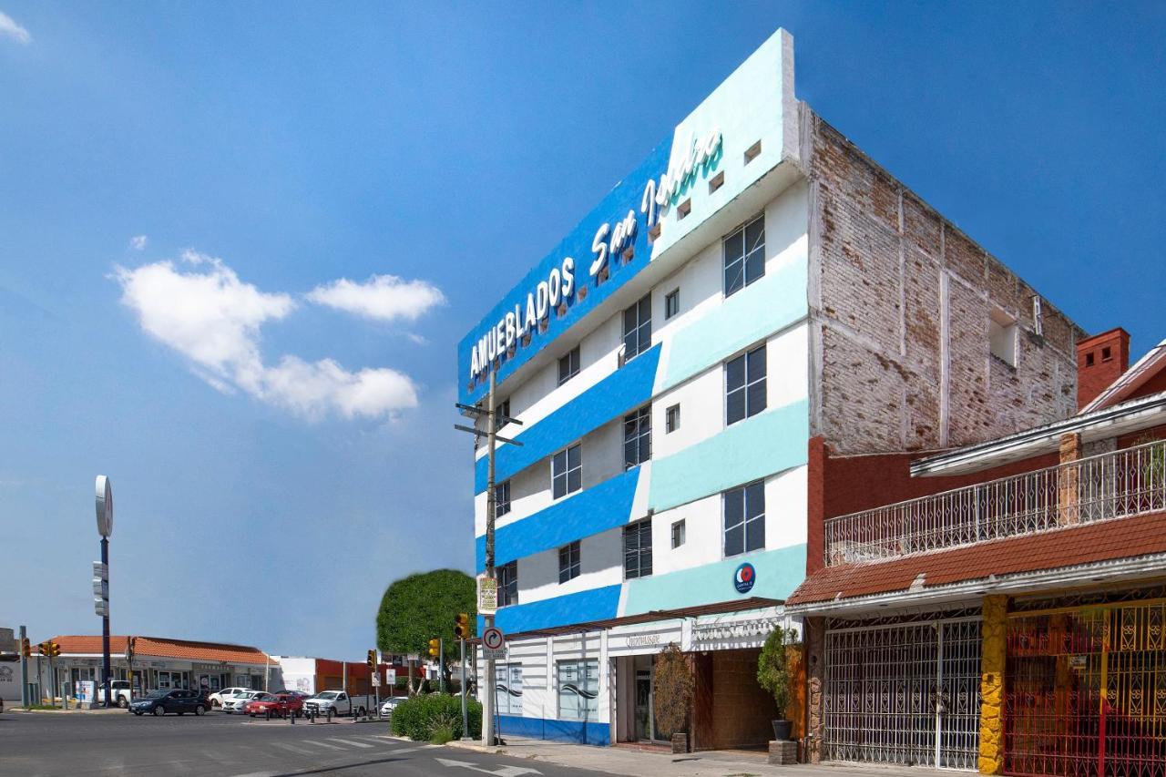 Hôtel Amueblados San Isidro à León de los Aldamas Extérieur photo
