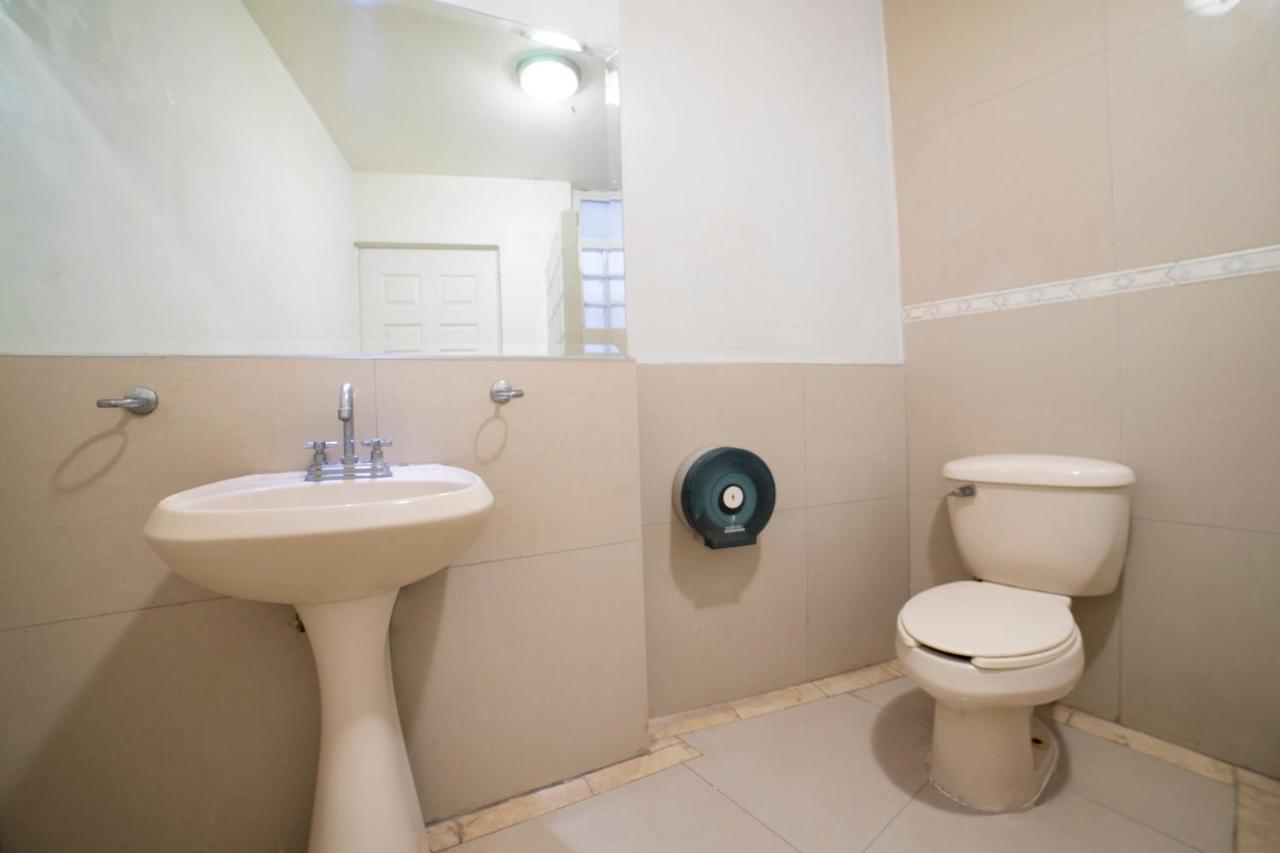Hôtel Amueblados San Isidro à León de los Aldamas Extérieur photo