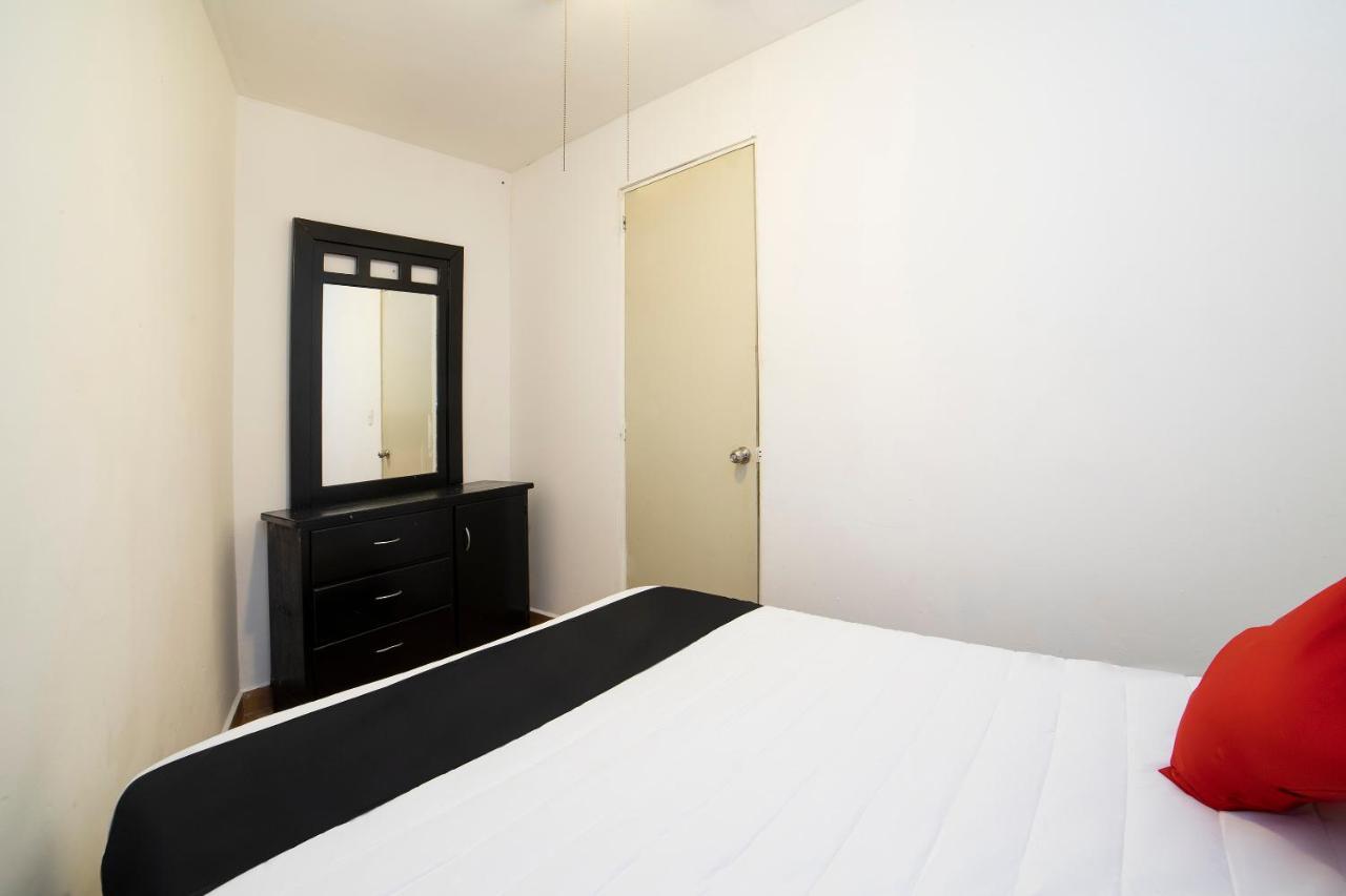 Hôtel Amueblados San Isidro à León de los Aldamas Extérieur photo